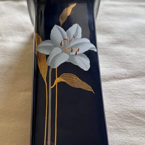 Vintage Blue Iris OTAGIRI Japan Vase - Picture 6 of 16